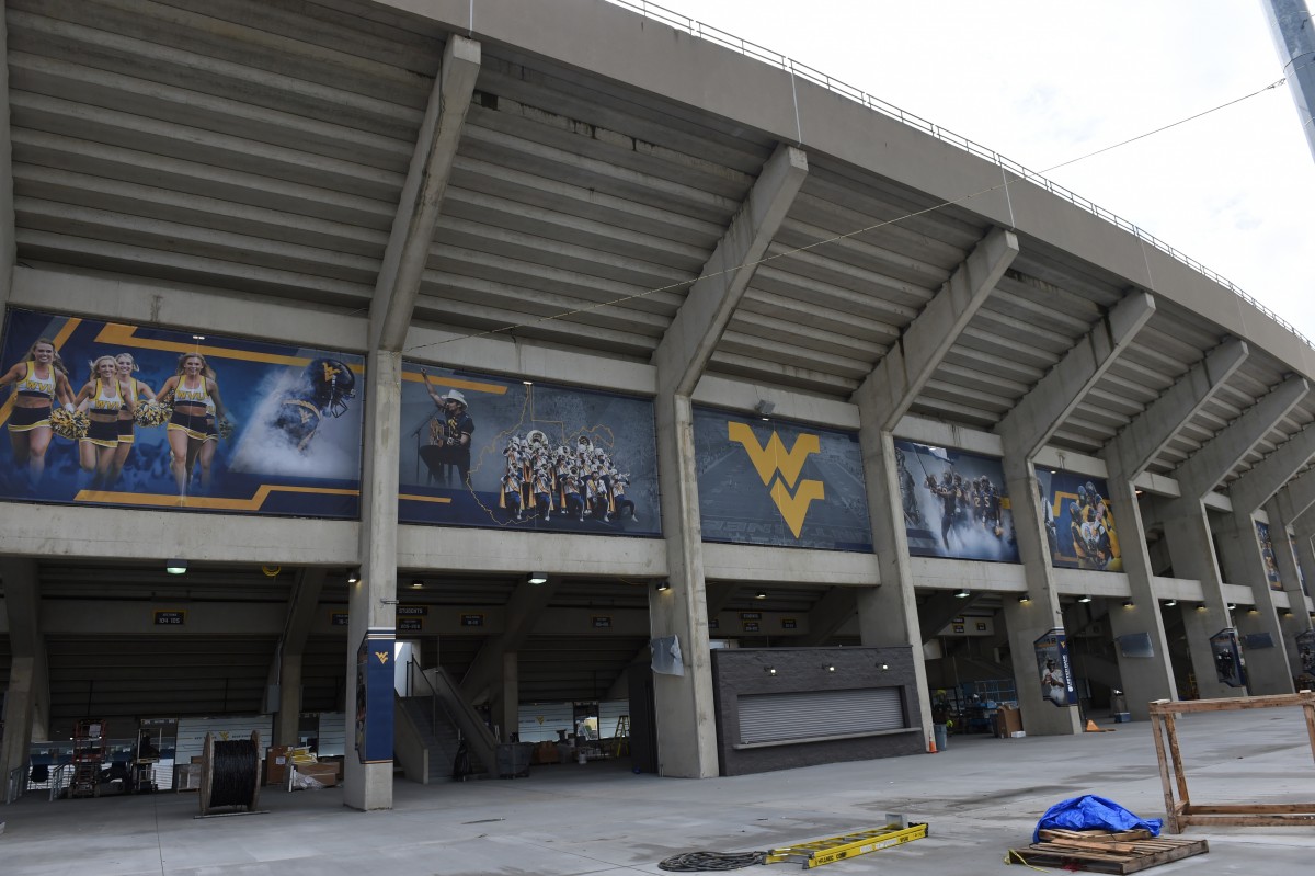 Man jumps from Milan Puskar Stadium during West Virginia's game with Baylor
